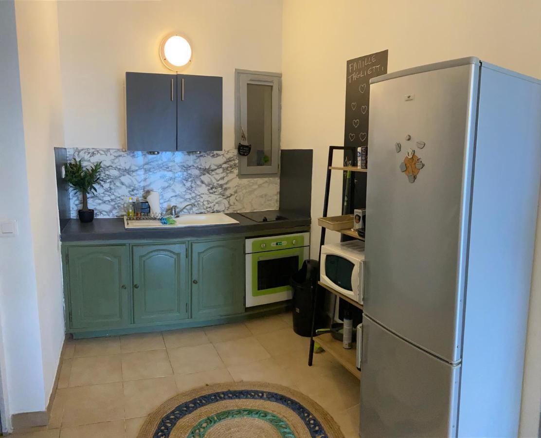 Appartements Vue Mer แซ็งต์-โฟลร็องต์ ภายนอก รูปภาพ